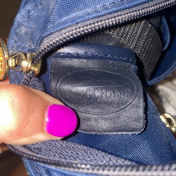 AUTHENTIC LONGCHAMP NAVY LEATHER SHOULDER/TOTE BAG WITH ZIPPER CLOSURE - Picture 15 of 16